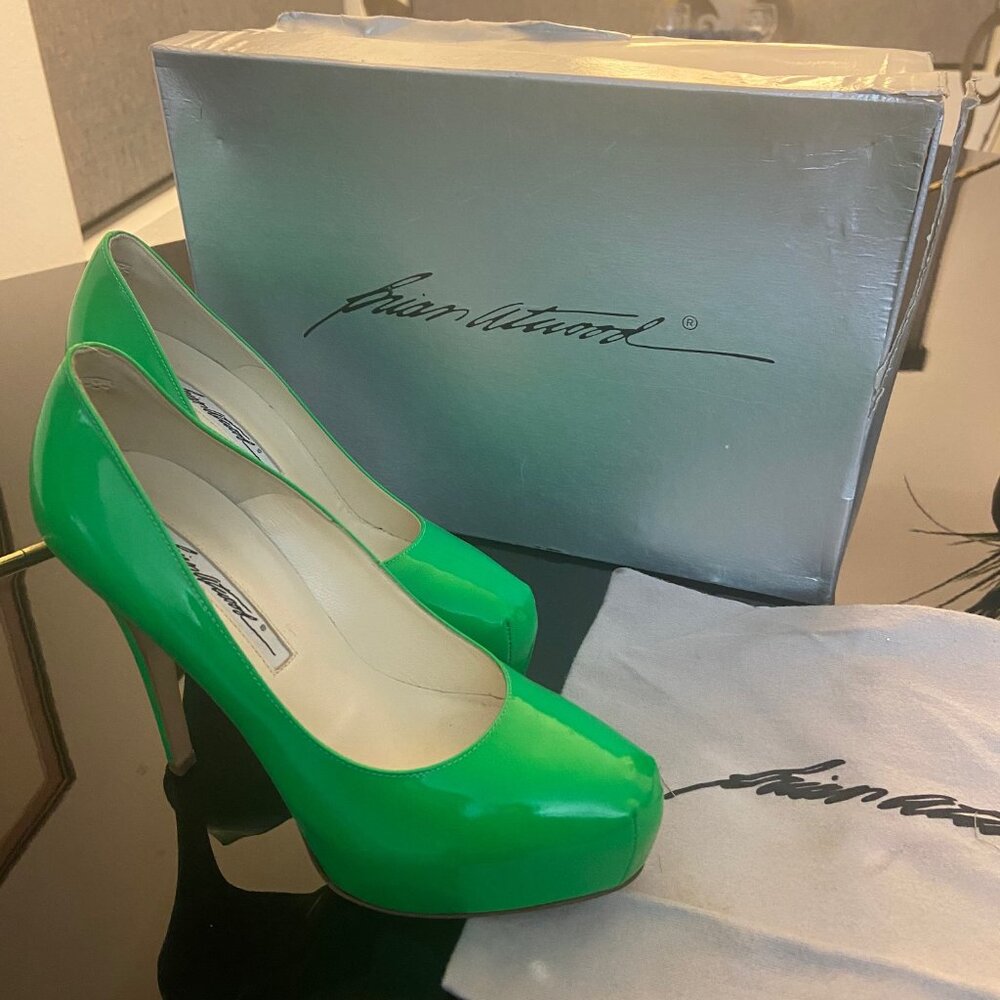 Very Nice NWT Brian Atwood Neon Green Patent Leather Pumps - Size 36/6